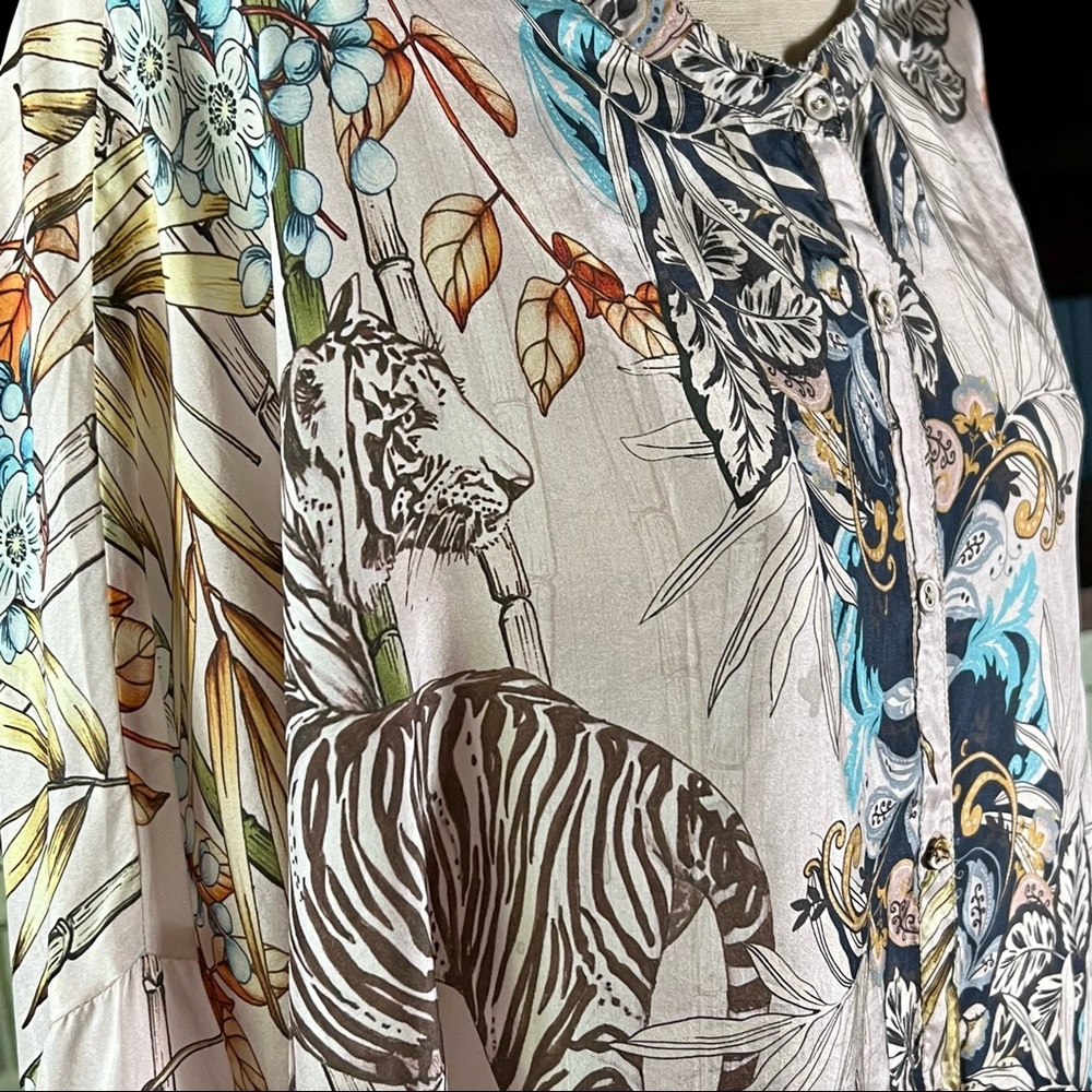 Printed Button-Front Blouse in Beige with Teal & Black Accents - Picture 8 of 13